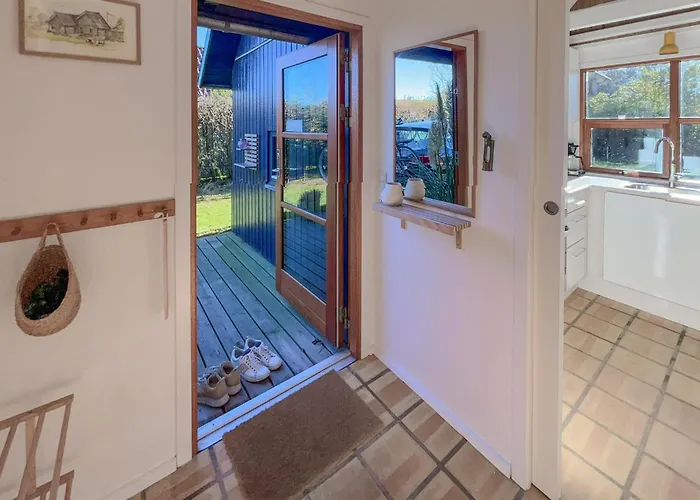 38 Holiday home *
